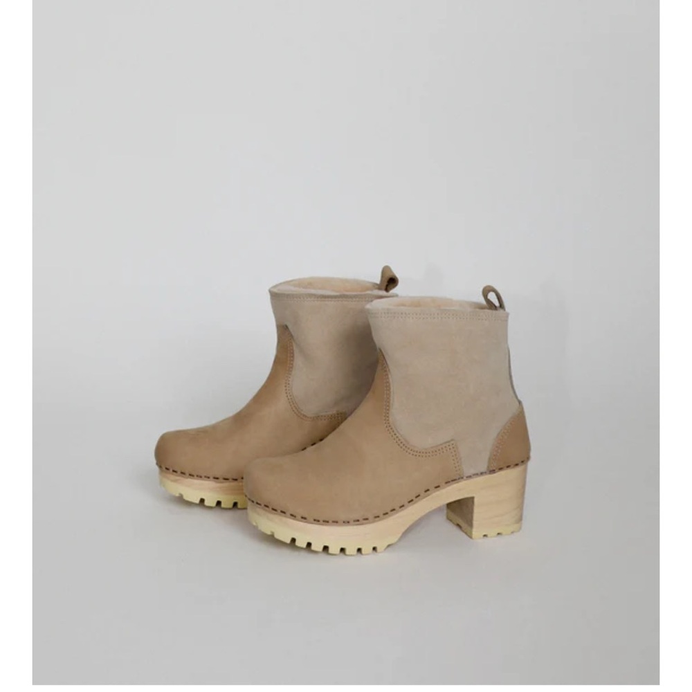 No 6 store 5” pull on shearling clog boots size 40